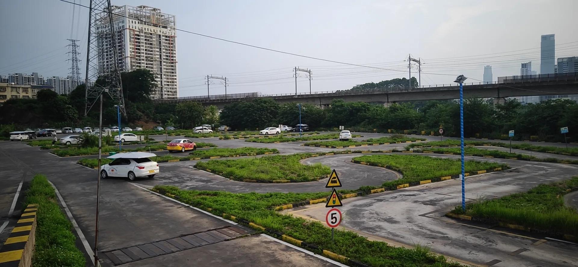 考驾照用什么方式报名最划算,考驾照报名有哪些套路注意什么