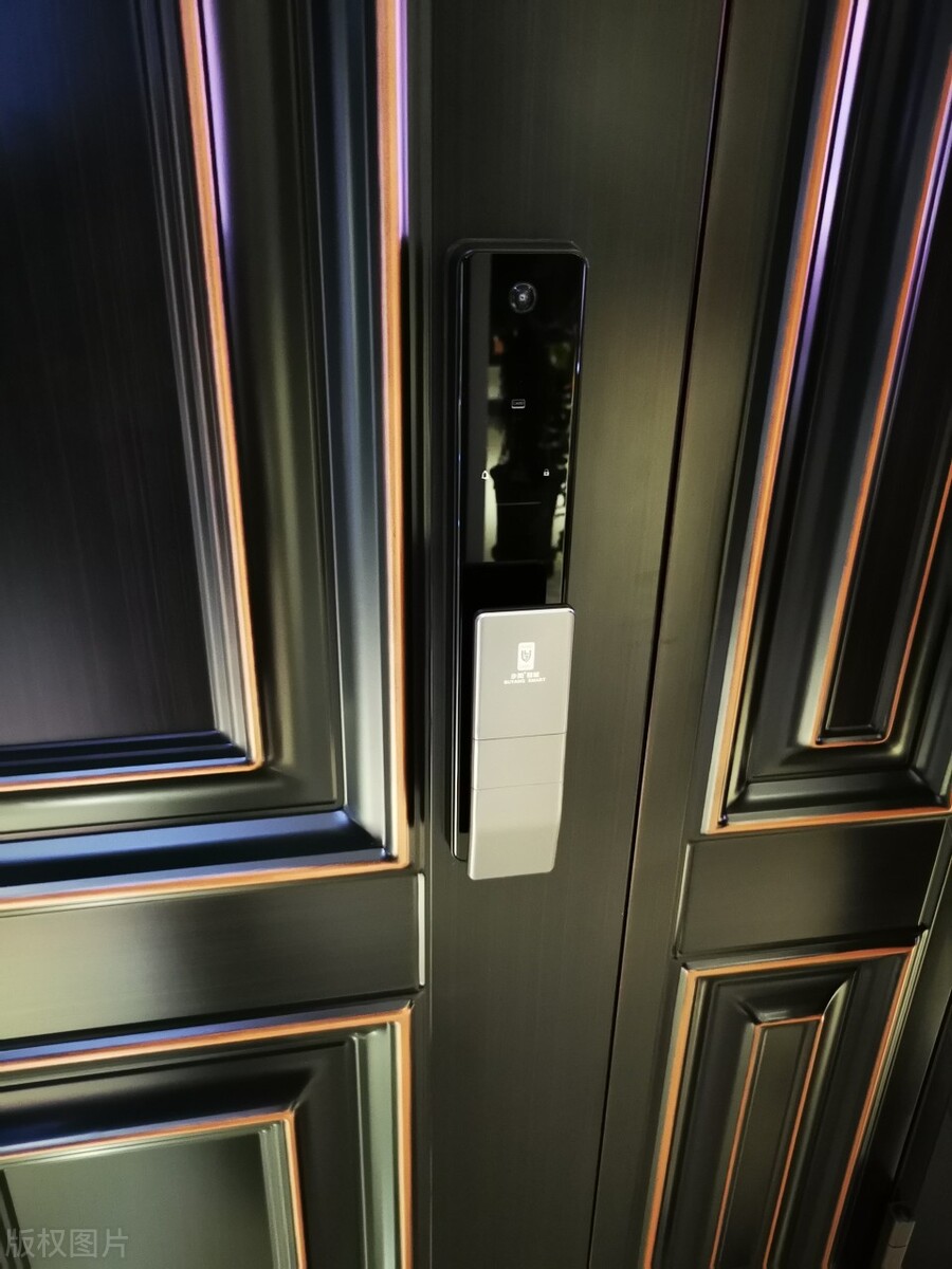 换了2次入户门锁，我终于明白了200元机械锁和3000元智能锁的区别