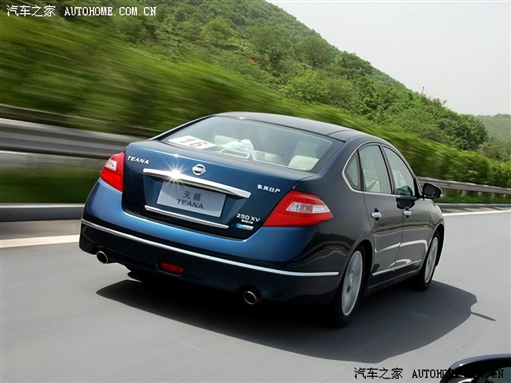 有颗强大心脏评全新日产天籁,日产天籁2021款2.0舒适版测试视频