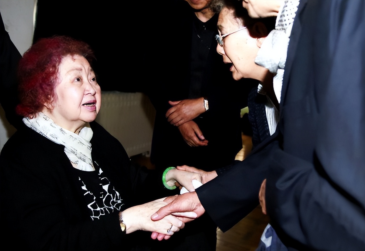 梅兰芳梅葆玖父子,梅兰芳之女梅葆玖哪年去世