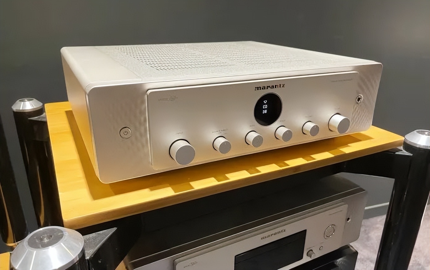 马兰士model40n有前级输出吗,marantzmodel40