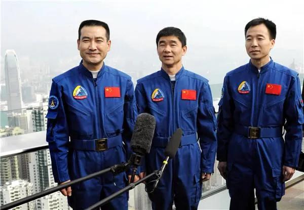 神舟航天员历次名单,历次神舟航天员出征多少天