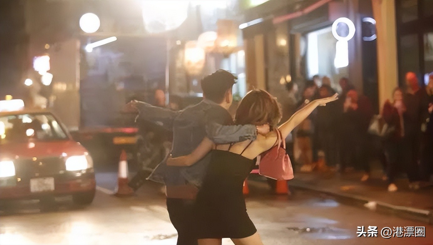 最近港人挤爆的这个地方，是香港八卦第一产地