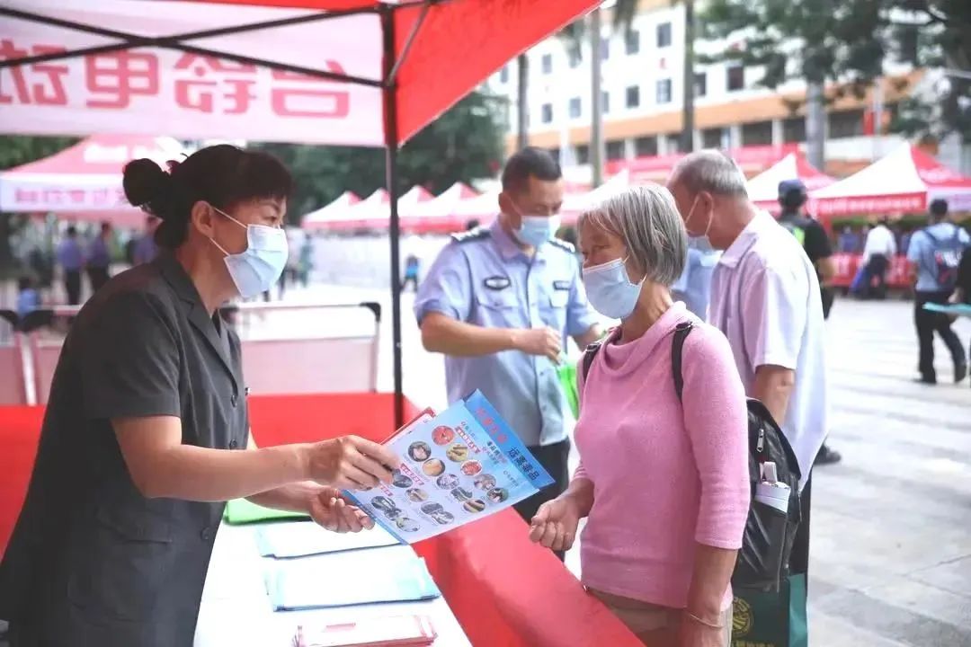 走街串巷忙宣传 以案释法促防范 “6·26”云南法院这样做