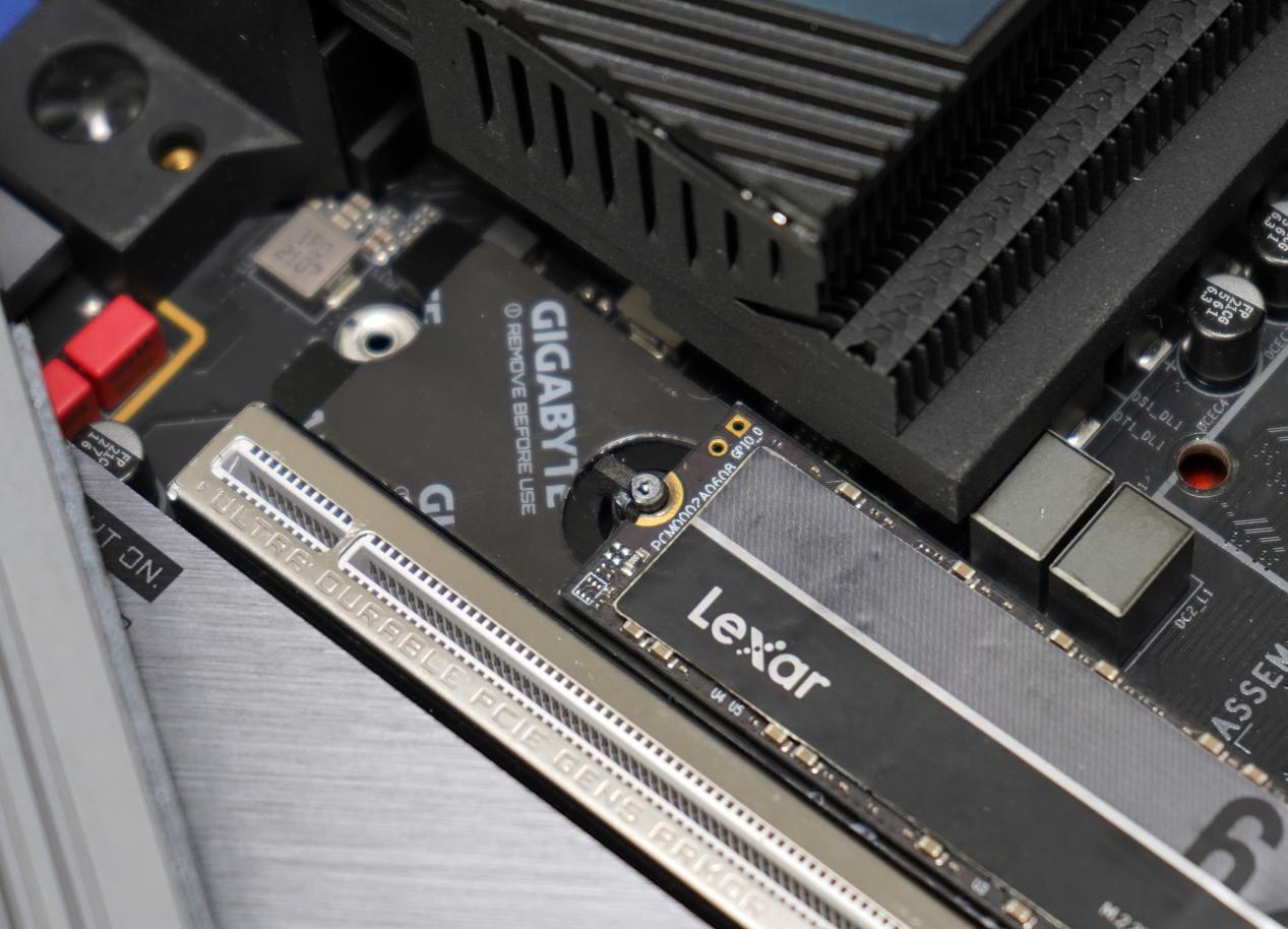 z790技嘉小雕和超耐久主板区别,技嘉超级雕主板z790搭配什么显卡