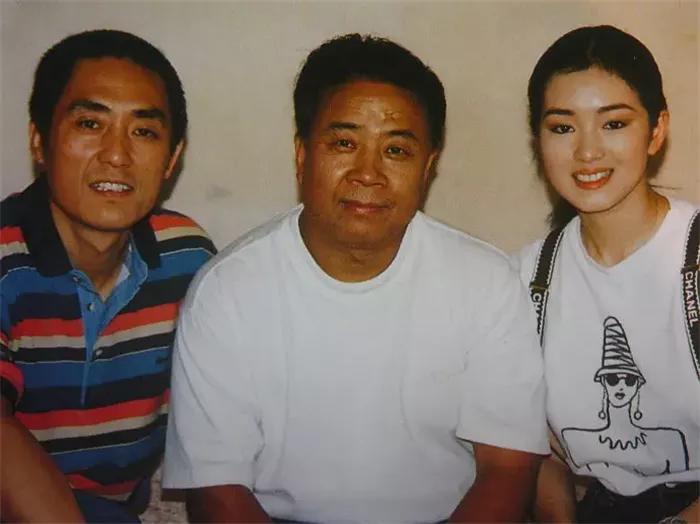 老井让张艺谋成为影帝的电影,张艺谋主演的老井故事发生在哪儿