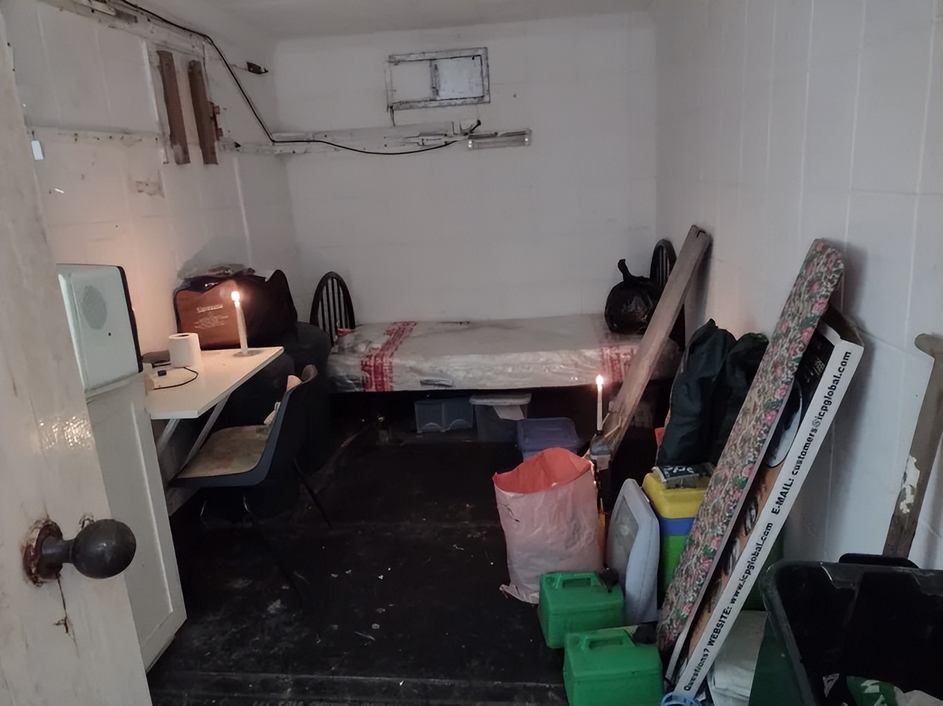 花2.5万英镑可以在英国乡下买到冷战时期的核掩体