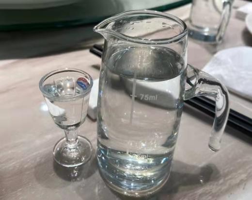 青花汾与玻汾口感的区别,老白汾青花汾哪个好