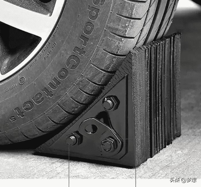 日军侵华兽行,日军当着国军的面杀俘虏