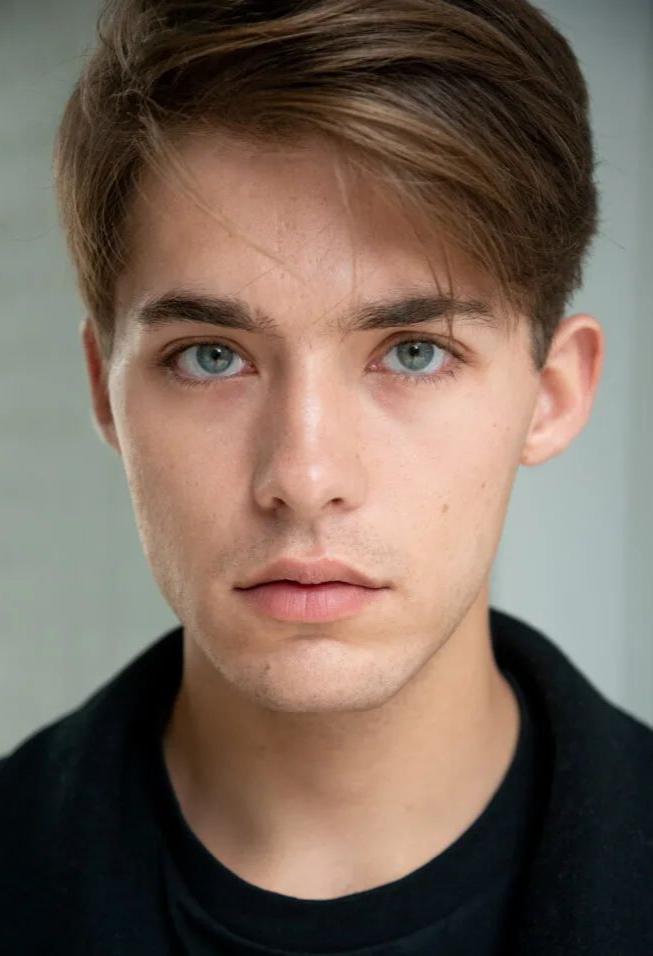 本杰明科特,希尔顿本杰明科特安格