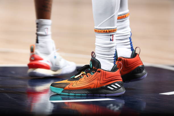 威少最新上脚球鞋 (威少战靴有哪些)