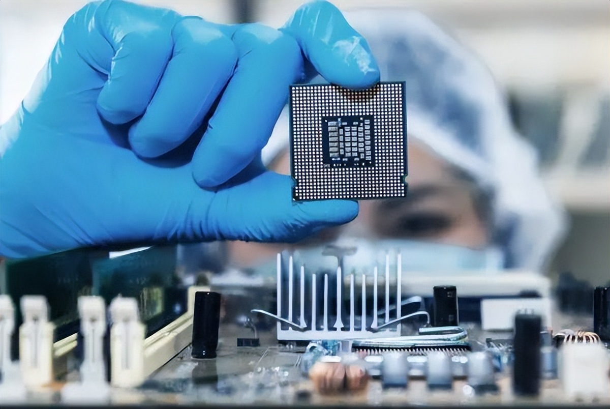 计算机类专业就业前景好的专业,未来五年哪些大学专业好就业