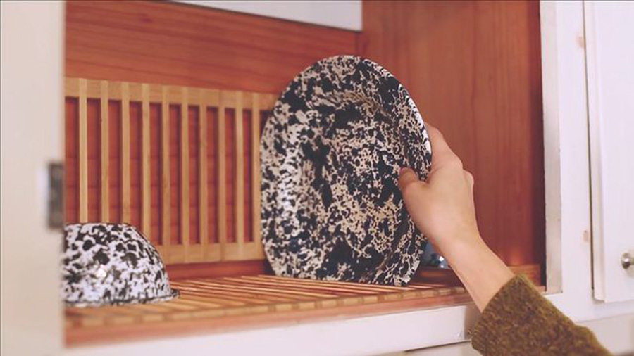 碗盘餐具怎么收纳,盘子餐具收纳小妙招