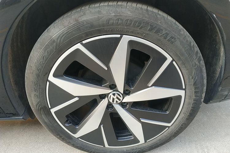 哇~终于放假了！！！可以开着大众ID4出去玩啦