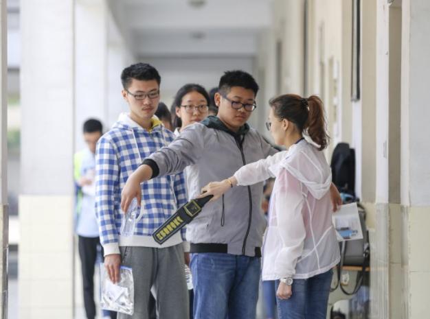 毕业后才知道，“学硕”和“专硕”的差距明显，不只在含金量