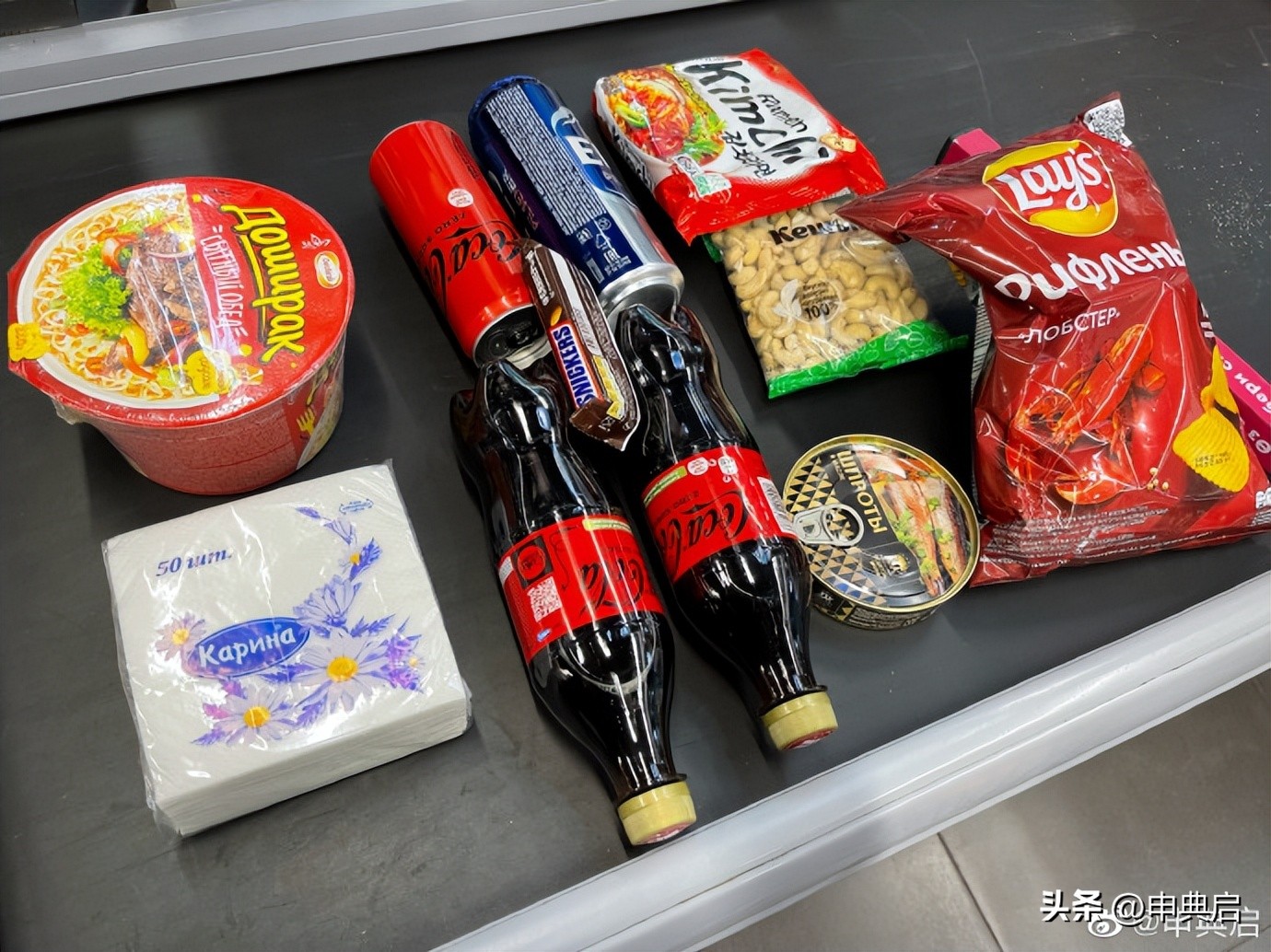 哈国贪污警察被我指着鼻子骂，要求对方出示警察证件