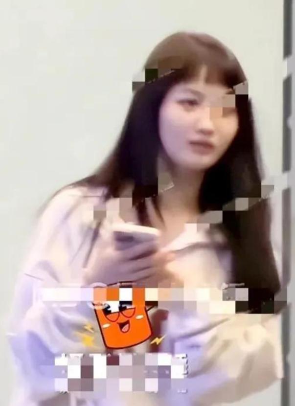 一周七个大瓜各个毁三观，夫妻俩出轨女学生插足，78岁男星被抓