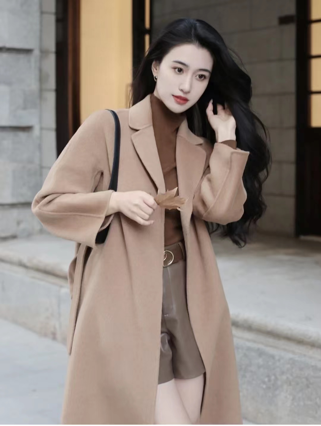 白色大衣里面搭配什么颜色显高级,17-20岁女气质大衣