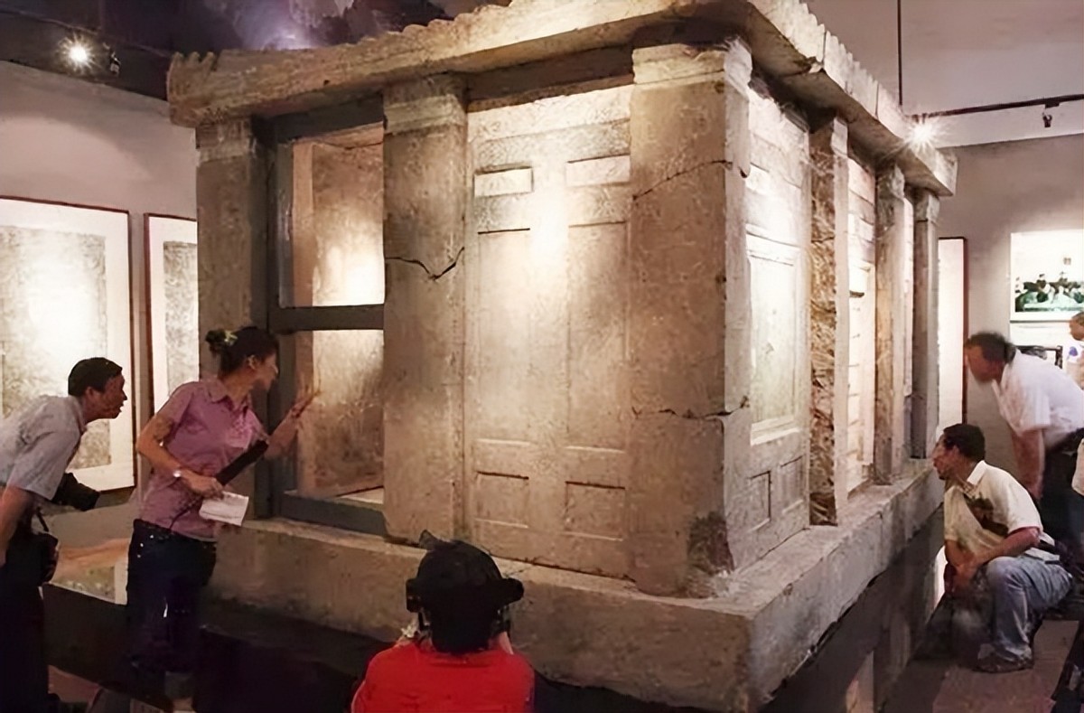 陕西考古发现古墓千年女尸,古墓挖出27吨国宝