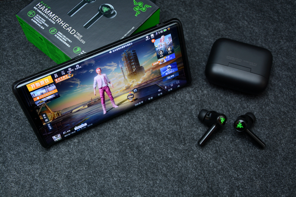 RGB灯、主动降噪，灯厂代表作，雷蛇战锤狂鲨真无线二代耳机开箱