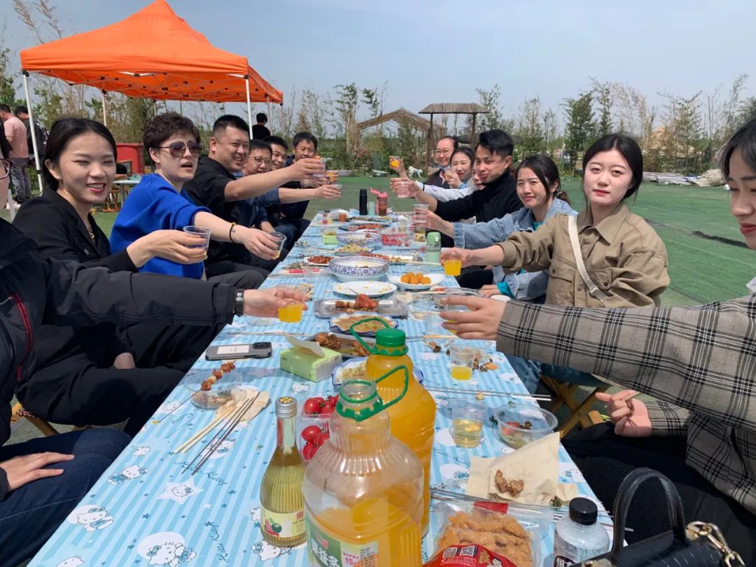 奋勇前行，不负热爱｜世纪宏达装饰2022一季度优秀员工榜单出炉