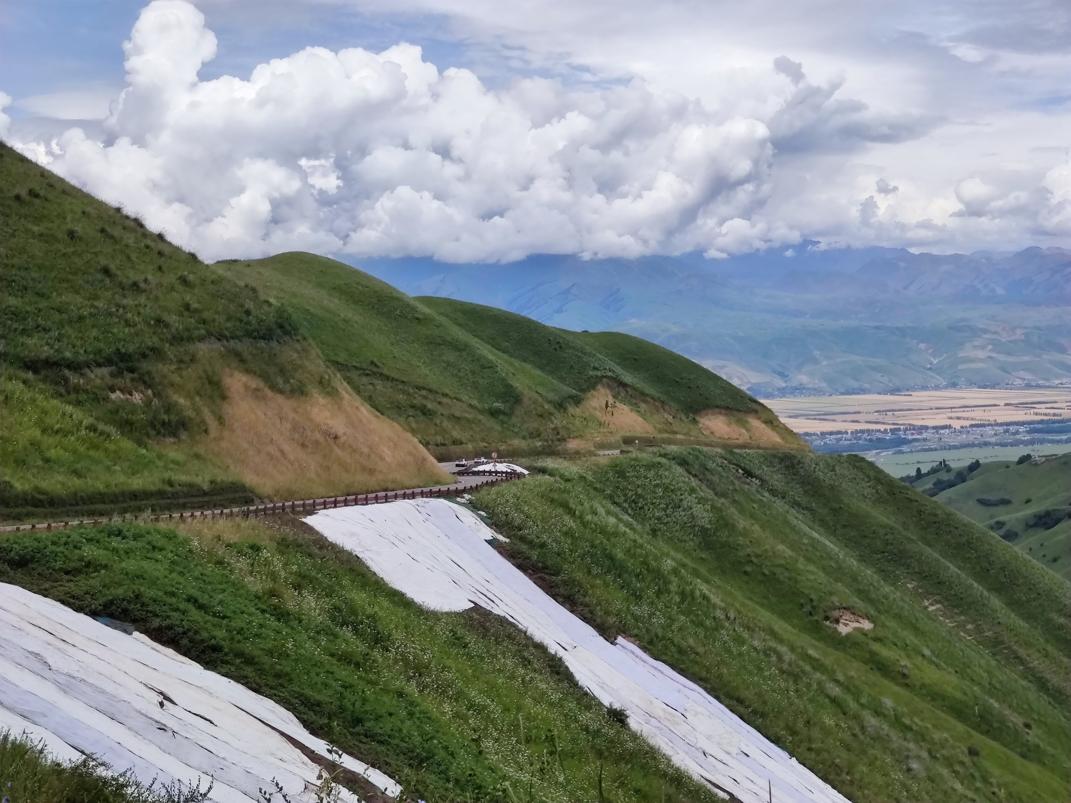伊犁那拉提草原玩的有啥,伊犁那拉提草原是几级旅游景点