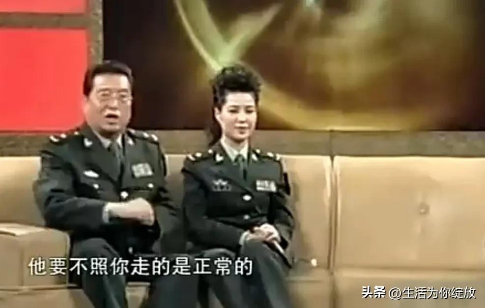 他是坑爹的星二代，十五岁无证驾驶兼打人，十七岁轮奸醉酒女