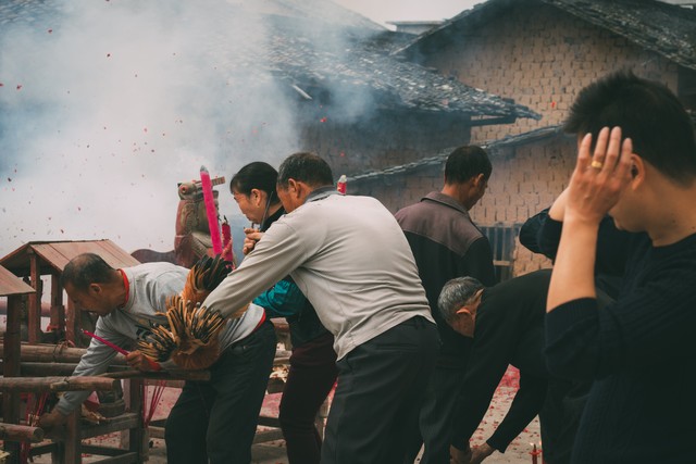 闰二月老人没了有什么讲究,今年闰二月后二月不能添坟祭祖吗
