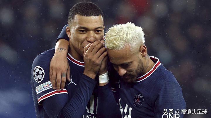 花心如大罗！曝姆巴佩约会大6岁御姐，共度一夜，女模特身材好