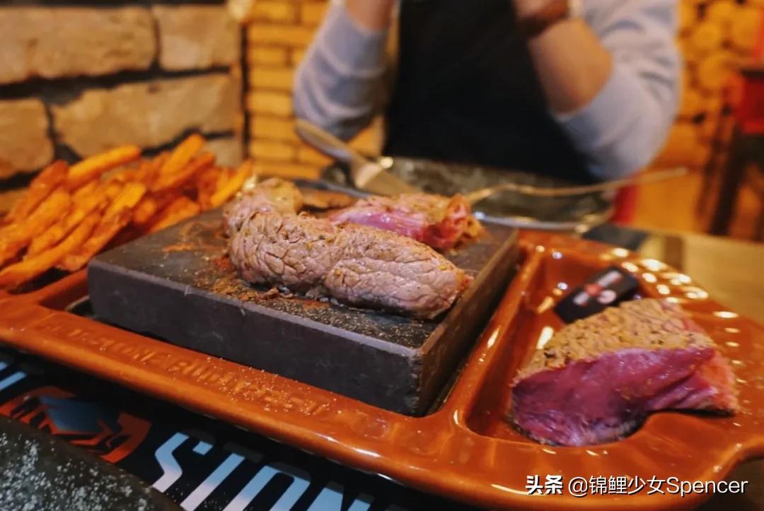 我在布达佩斯，收集了很多秋天送给你