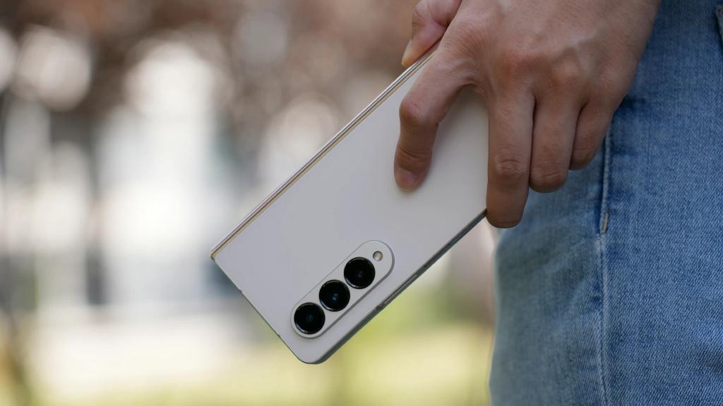 华为matex2当年多少钱,2024年还值得买华为matex2吗