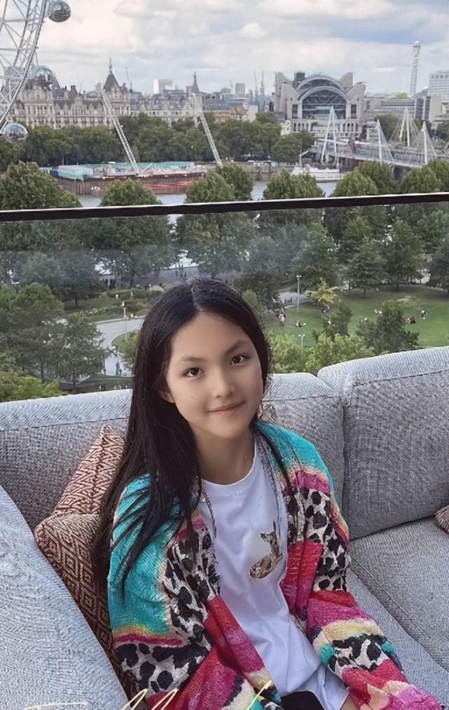 赚着中国人的钱移居国外的明星,十位出国定居明星