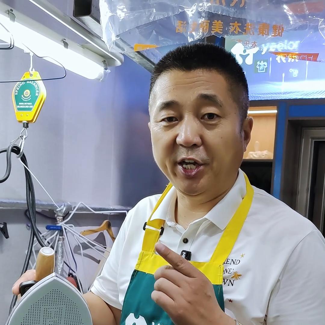 桑蚕丝衣服干洗过程,百分百蚕丝衣服一定要干洗么