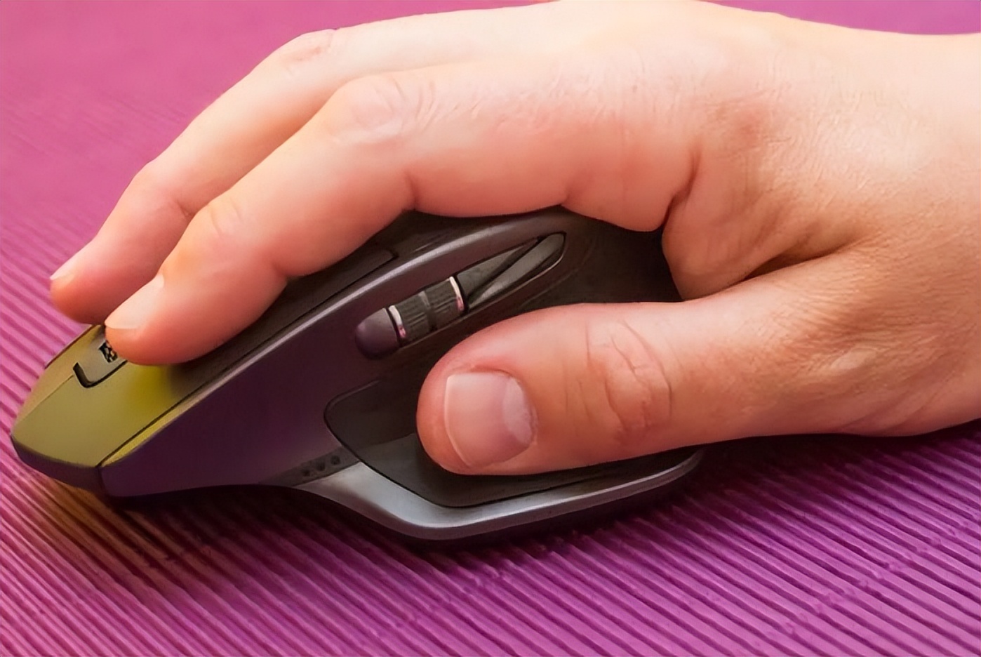 罗技和飞利浦的鼠标哪个好,飞利浦牌子的鼠标好用吗