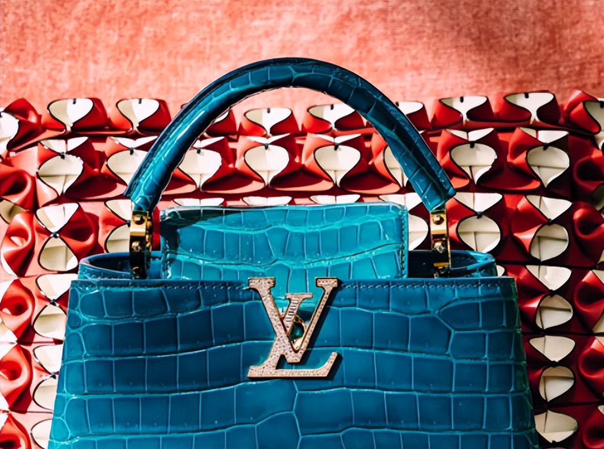 5折了还叫奢侈品,这不是打脸吗?LVMH“丑拒”代购