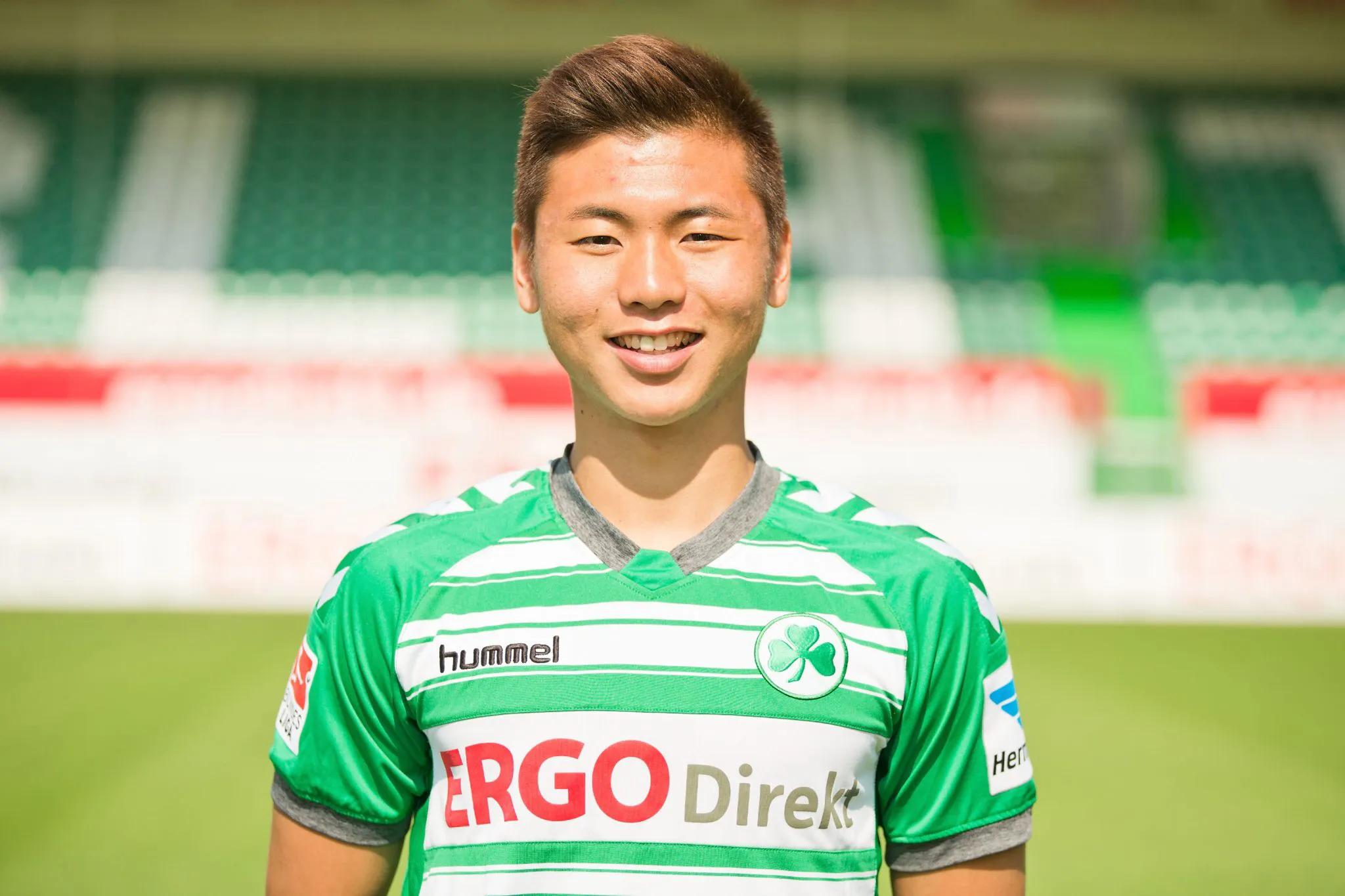 在德甲踢球的韩国球员有哪些,德甲韩国人