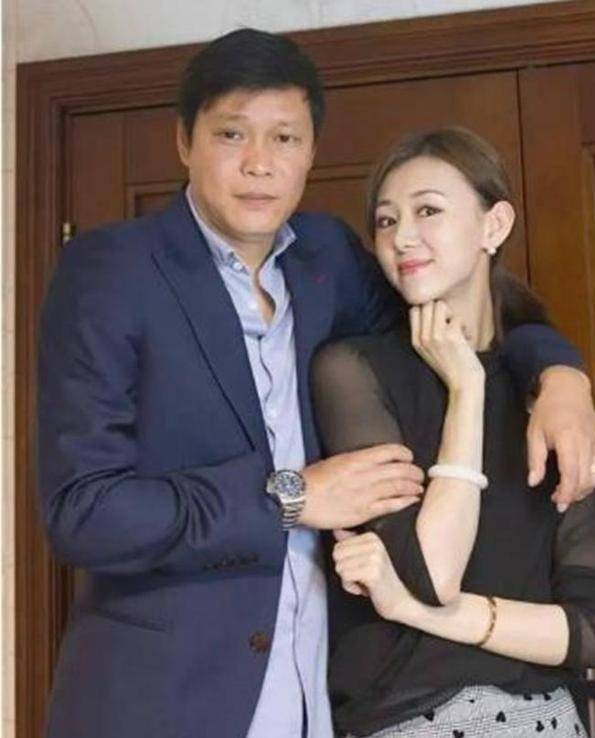 足球范志毅结婚,范志毅老婆是空姐吗