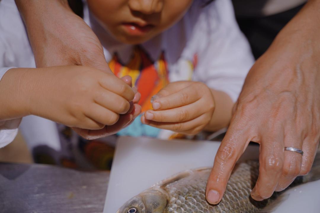 当孩子问你问题怎么回答,孩子问什么都不说怎么沟通