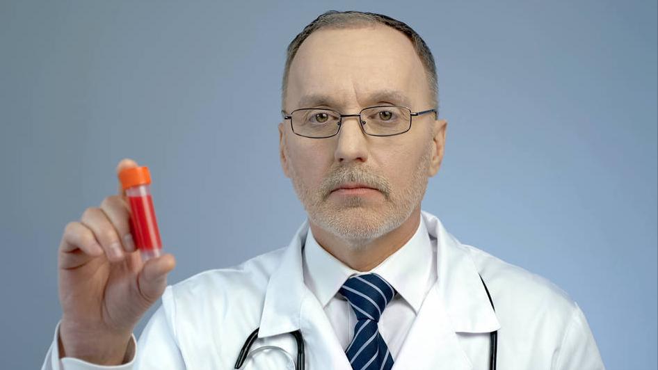 艾滋病早期口腔溃疡有什么症状,口腔溃疡是艾滋病前期典型症状吗