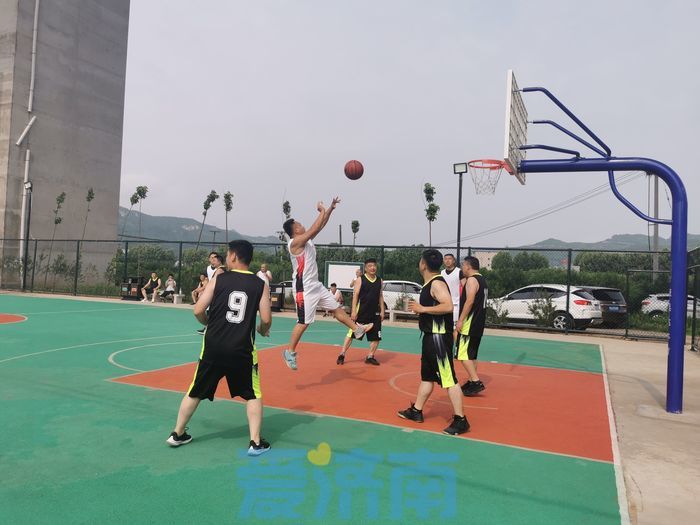 追光|济南也有小型“村BA”：那些后劲十足的乡村赛事，改变了什么