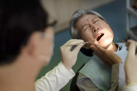 老年人一般多少岁才开始“掉牙”？牙齿脱落后，需要注意什么？