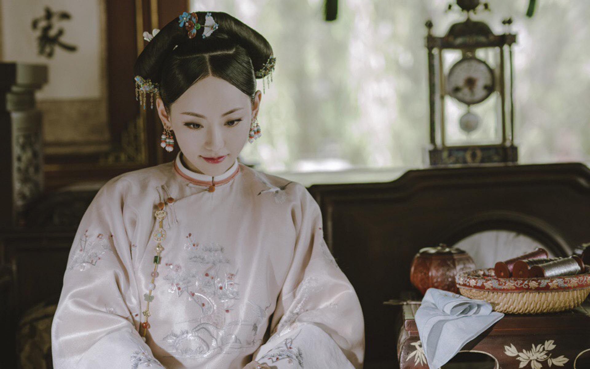 乾隆打入冷宫的妃子,乾隆赏赐刘墉两个皇妃后续