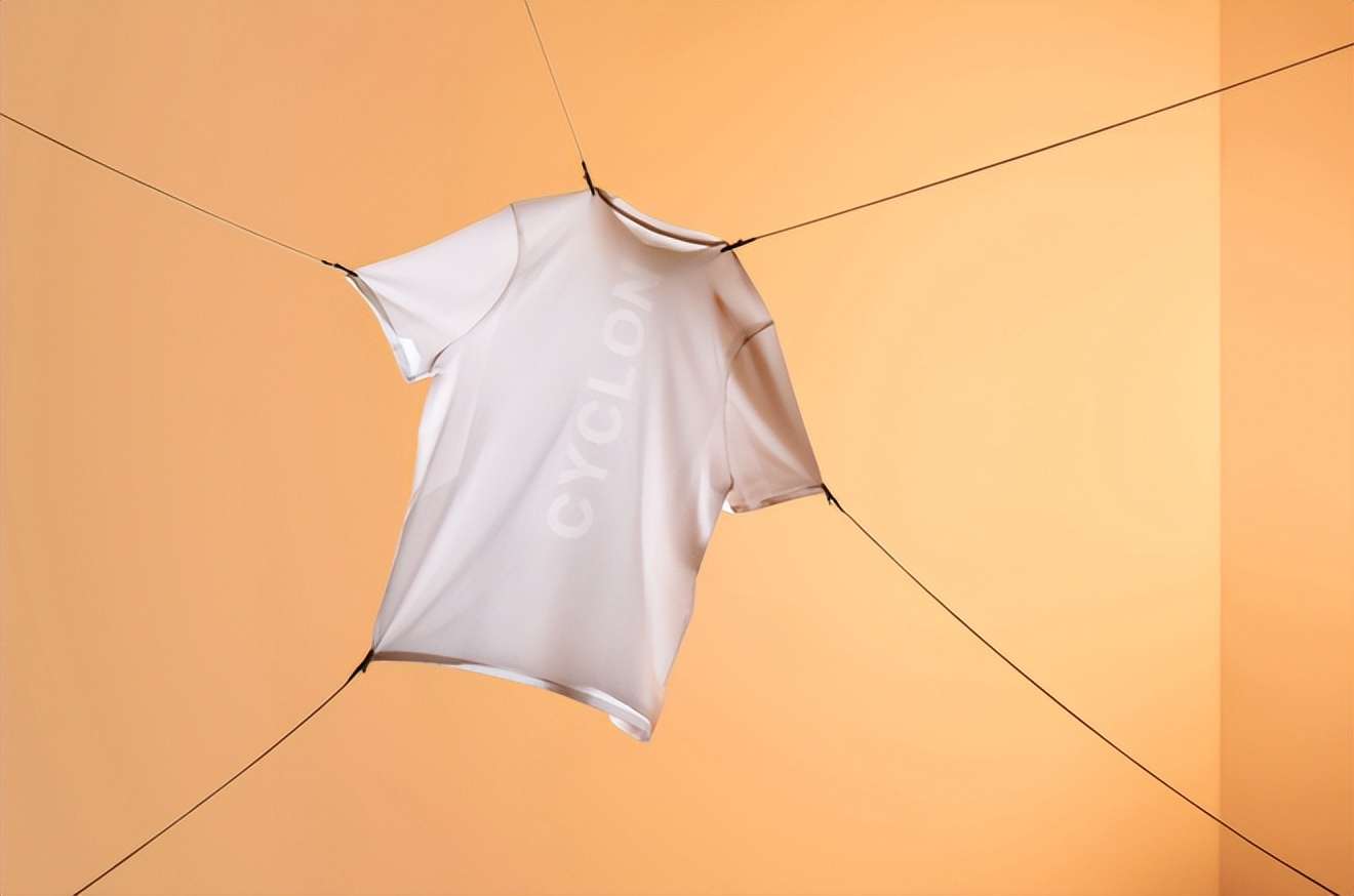 2023.05.17快报|科尔尼发布时尚品牌循环指数报告;BottegaVeneta入驻京东;昂跑推出可完整回收T恤