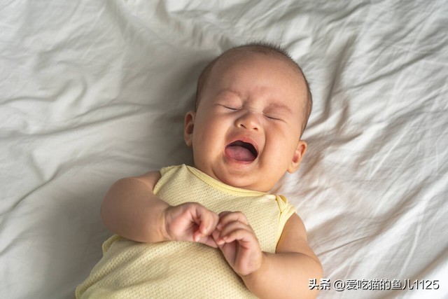 为什么肠胀气肠绞痛出现在二月,两个月的婴儿肠绞痛胀气怎么处理