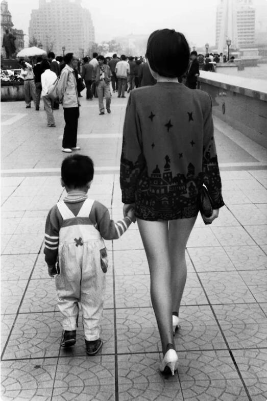 1940年女士丝袜,丝袜在中国什么时候流行起的