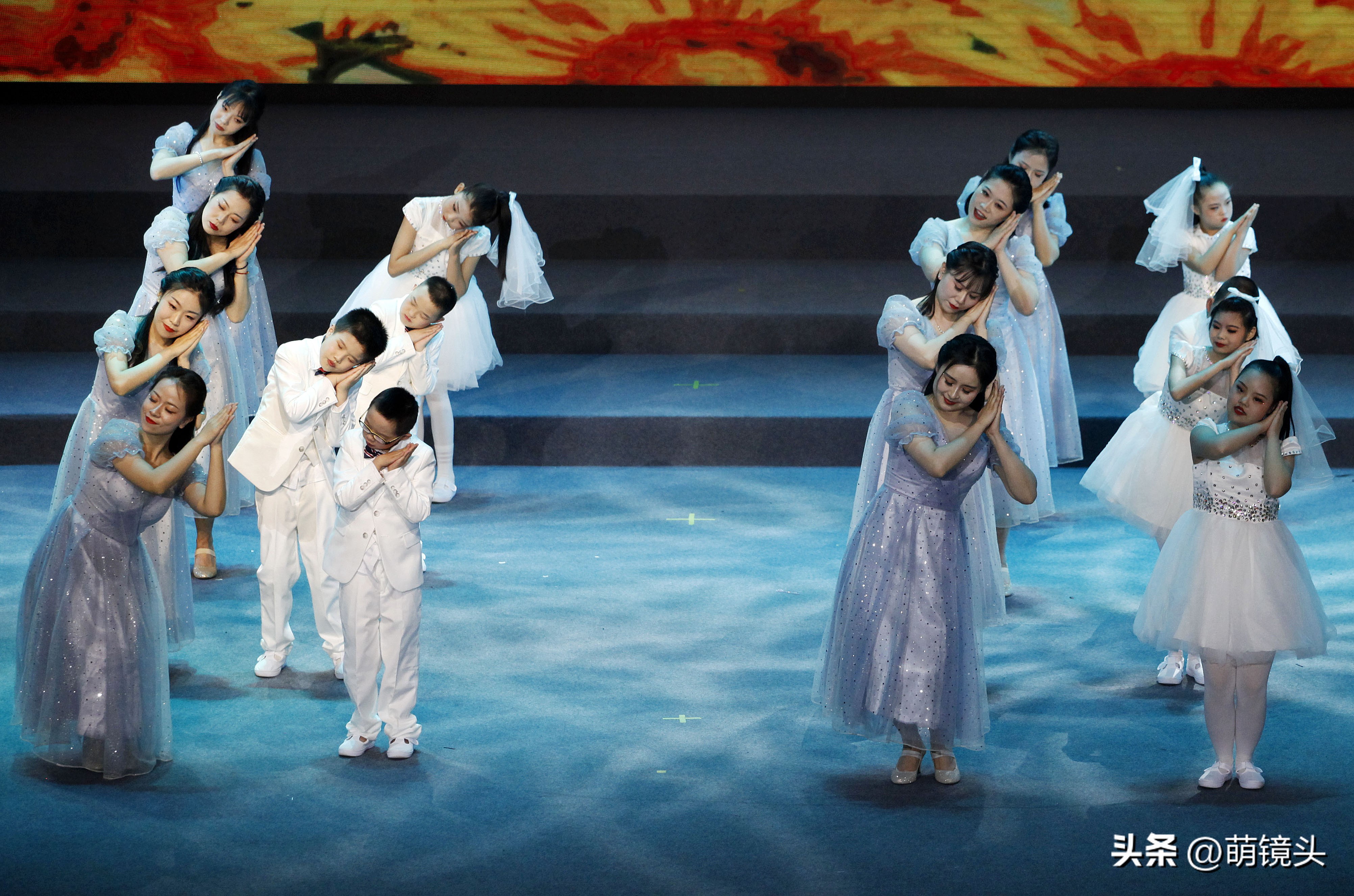 “特奥万里行我们都是好朋友·融合艺术汇”演出活动在西安举行