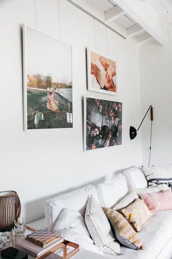 结婚照挂在卧室哪个位置好,结婚照挂在什么地方最合适