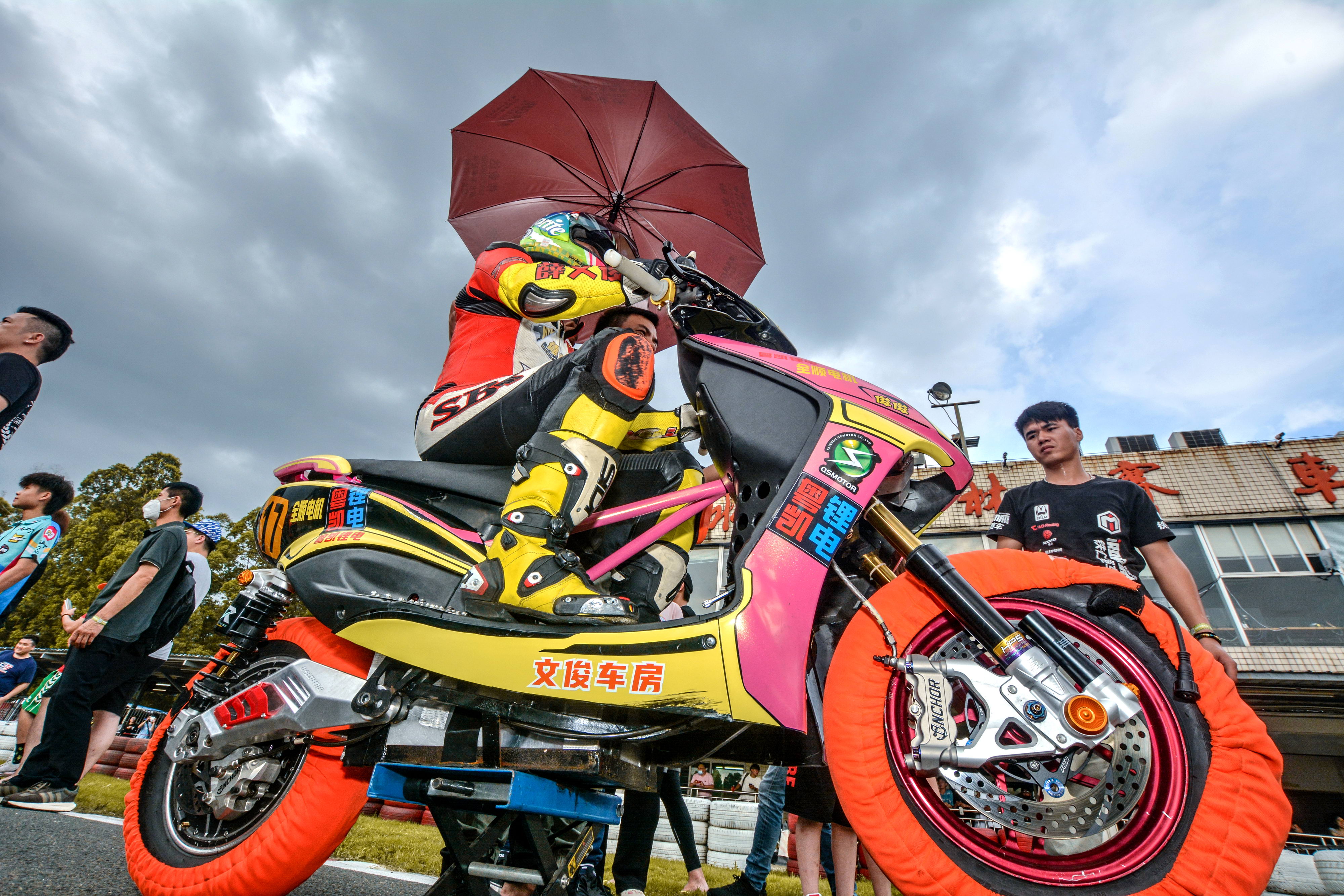 薛文俊昆明赛车场,薛文俊全顺