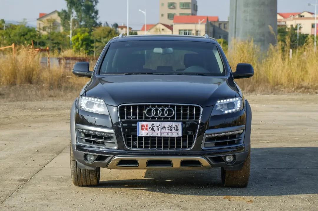 奥迪q7quattro脱困强大到可怕,奥迪07款q7quattro雪地爬坡