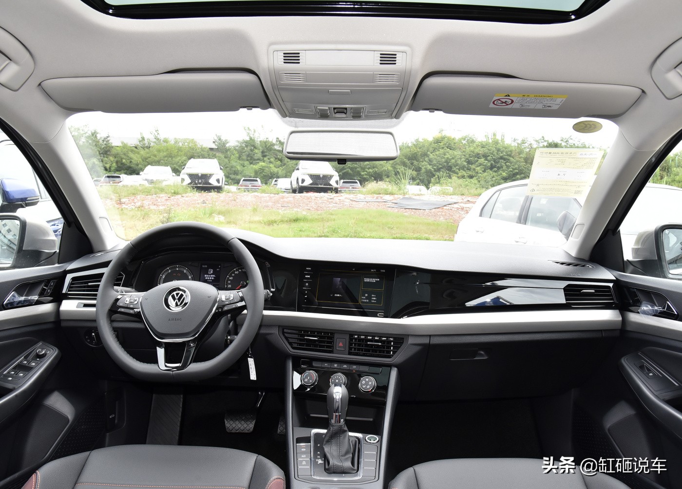 11万落地的宝来合资轿车省油,11款宝来10万左右